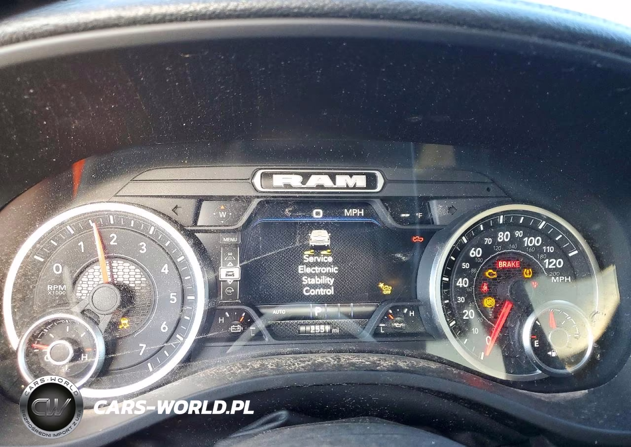 2026 Ram 1500 Laramie VIN:3C6SRFJPXT4181971 - 9