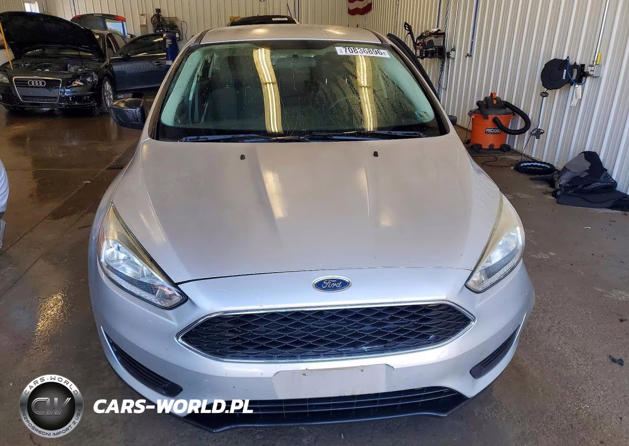 2016 Ford Focus S VIN:1FADP3E2XGL203405 - 5
