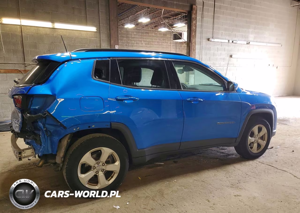 2019 Jeep Compass Latitude VIN:3C4NJDBB7KT829100 - 3