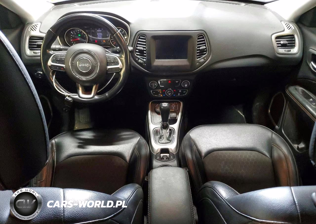 2019 Jeep Compass Latitude VIN:3C4NJDBB7KT829100 - 8