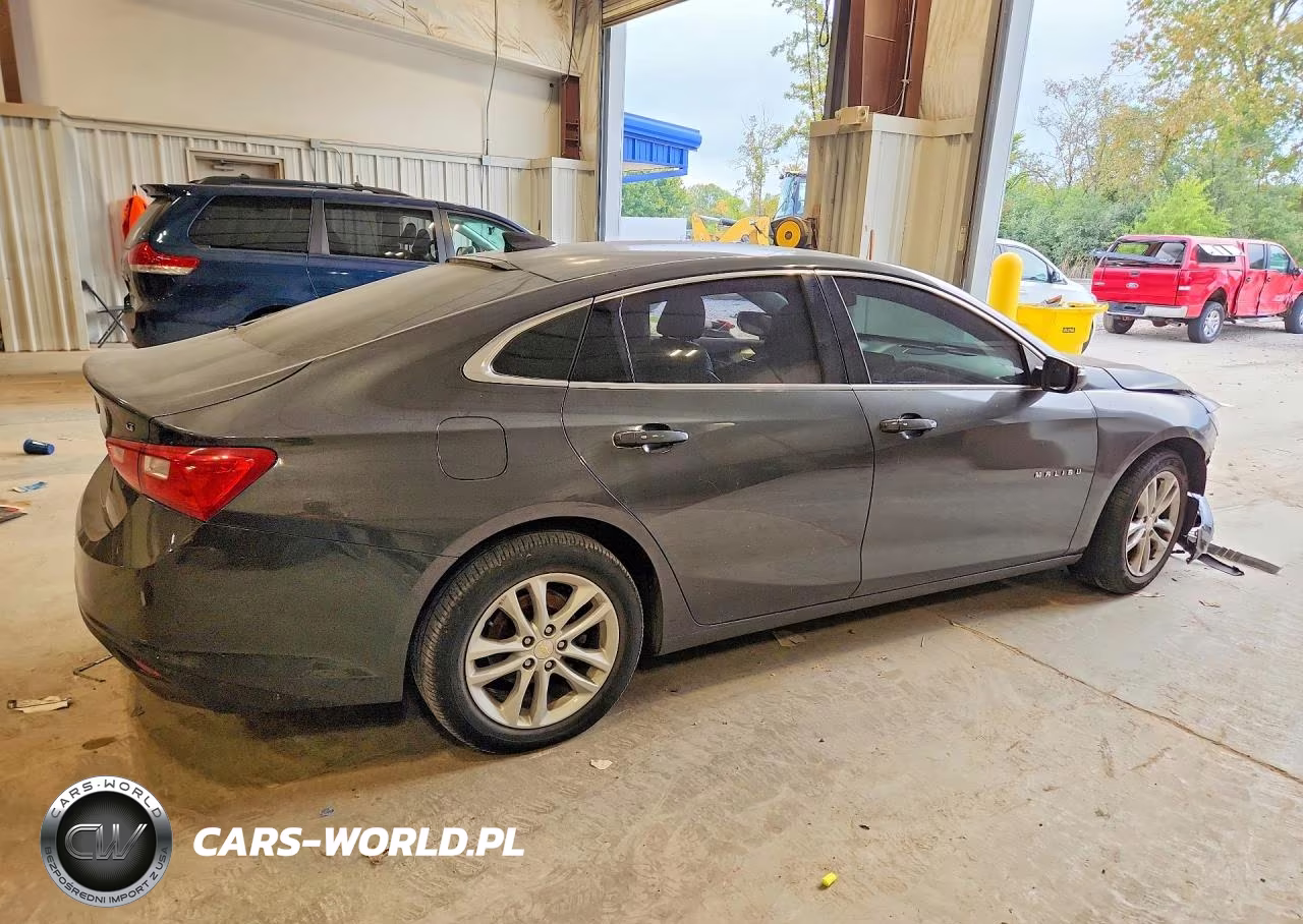 2017 Chevrolet Malibu Lt VIN:1G1ZE5ST3HF209859 - 3