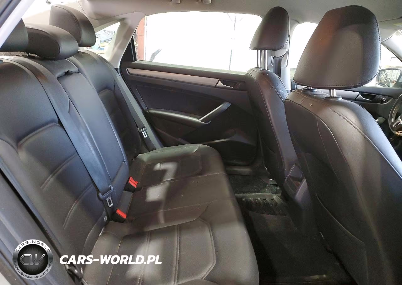 2015 Volkswagen Passat S VIN:1VWAT7A37FC099904 - 10
