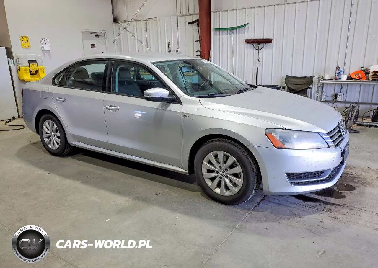 2015 Volkswagen Passat S VIN:1VWAT7A37FC099904 - 4