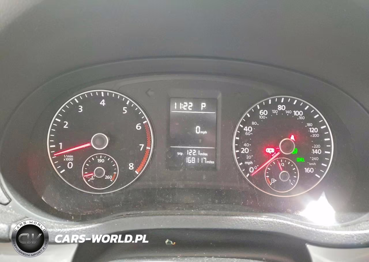 2015 Volkswagen Passat S VIN:1VWAT7A37FC099904 - 9