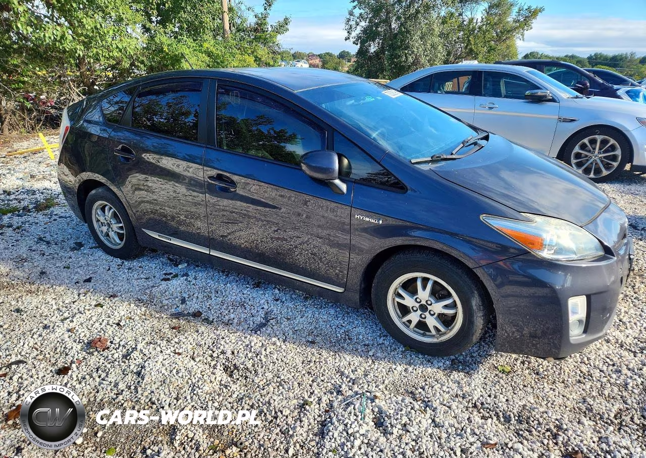 2011 Toyota Prius Three VIN:JTDKN3DU5B1393029 - 4