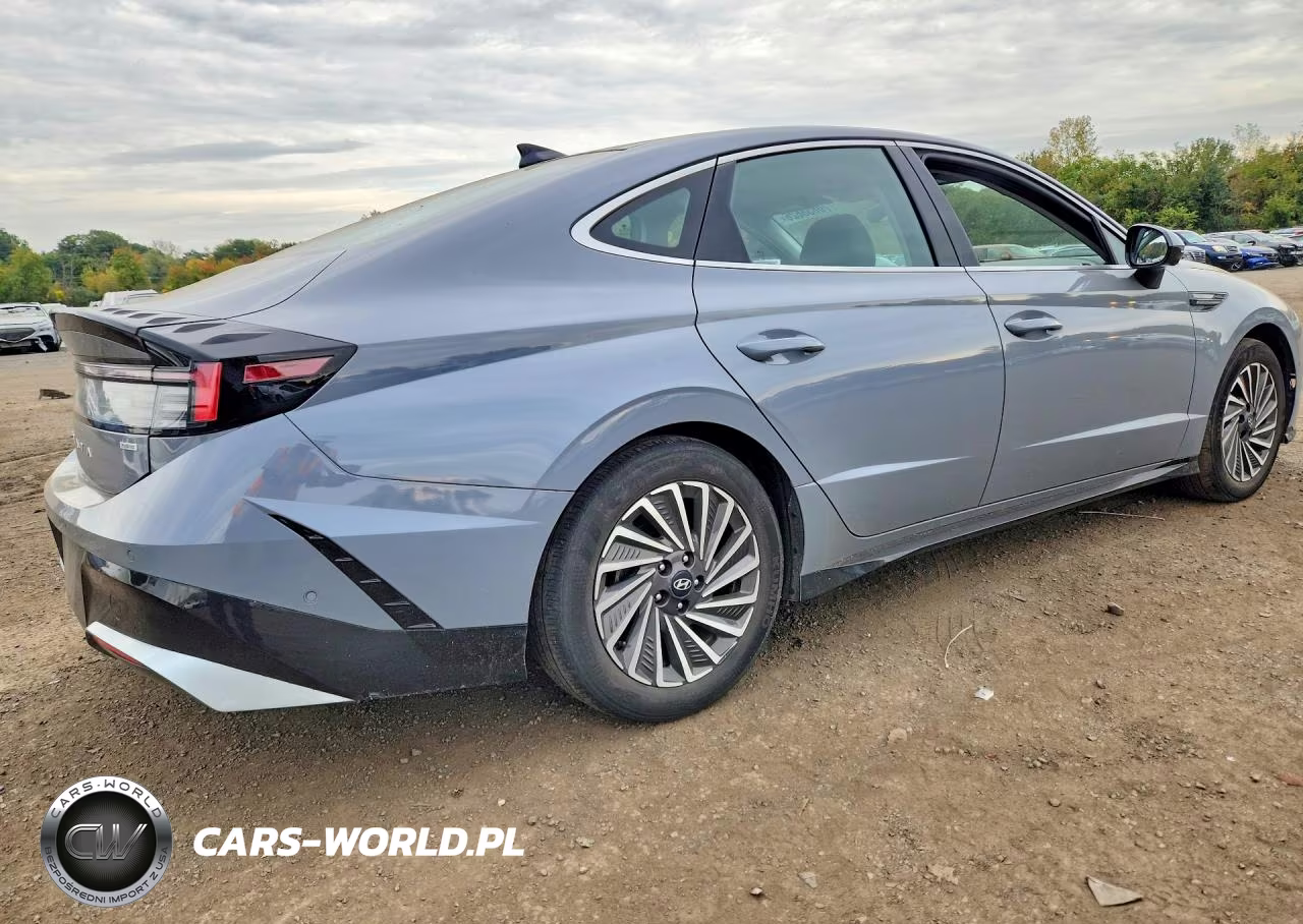 2024 Hyundai Sonata Hybrid Limited VIN:KMHL54JJ0RA091996 - 3