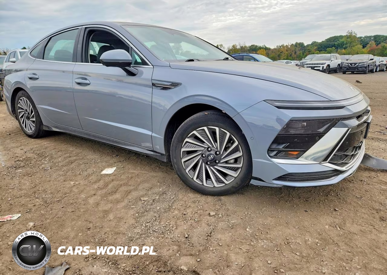 2024 Hyundai Sonata Hybrid Limited VIN:KMHL54JJ0RA091996 - 4