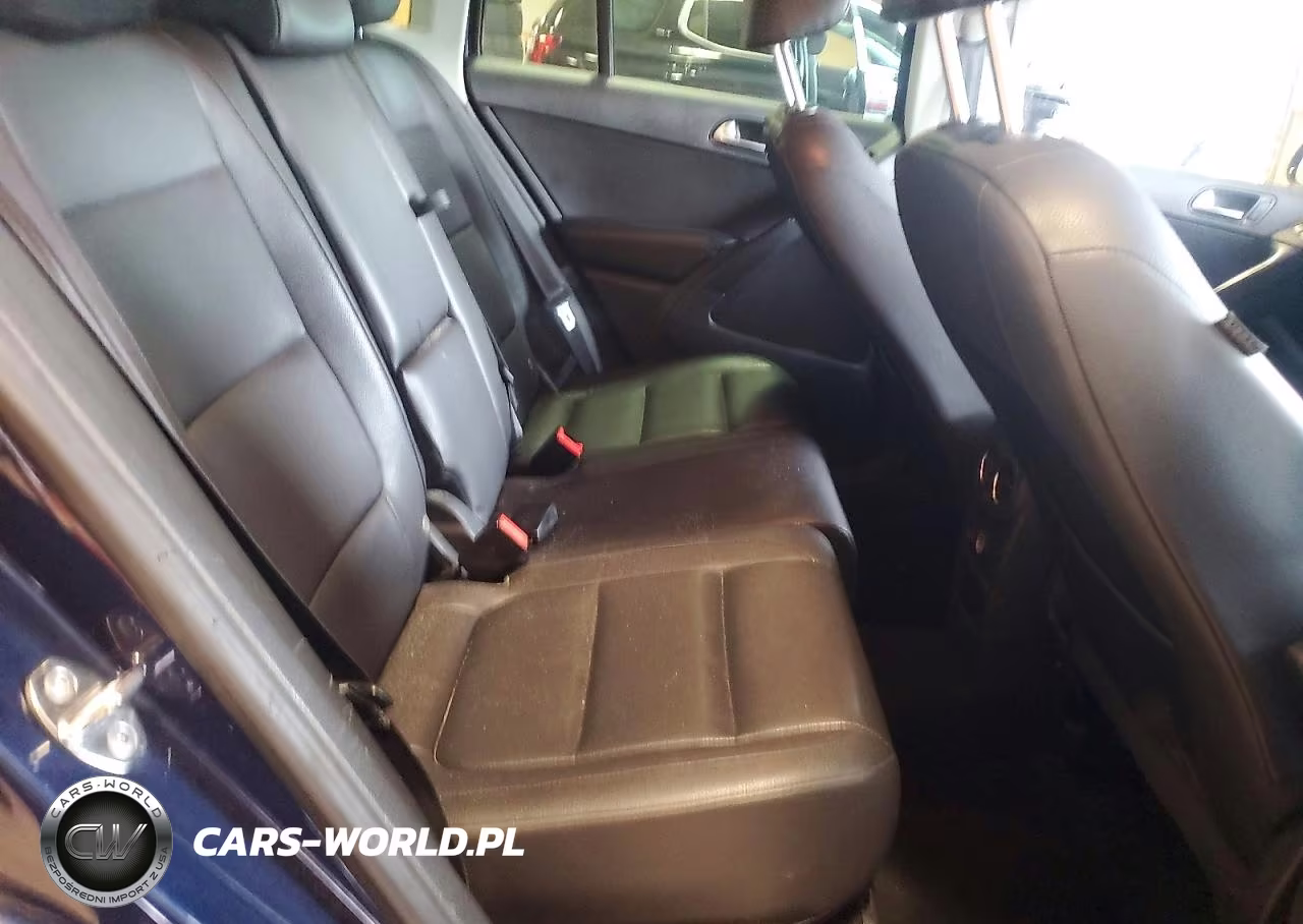 2012 Volkswagen Tiguan S VIN:WVGAV7AX2CW578981 - 10