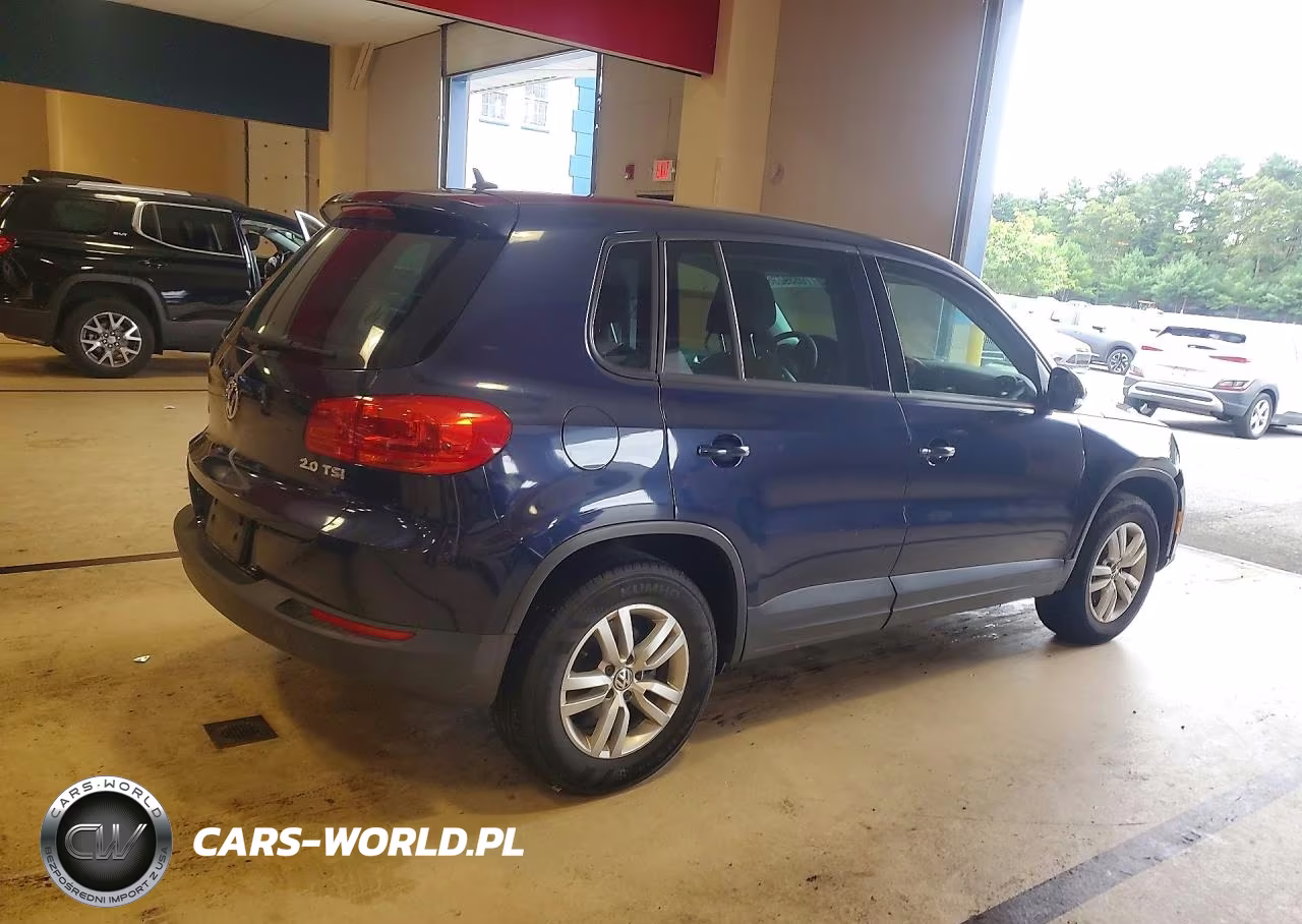 2012 Volkswagen Tiguan S VIN:WVGAV7AX2CW578981 - 3