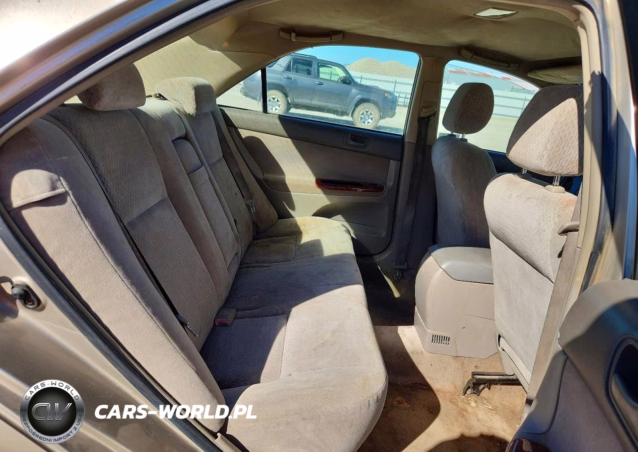 2003 Toyota Camry Le VIN:JTDBE32K930169299 - 10
