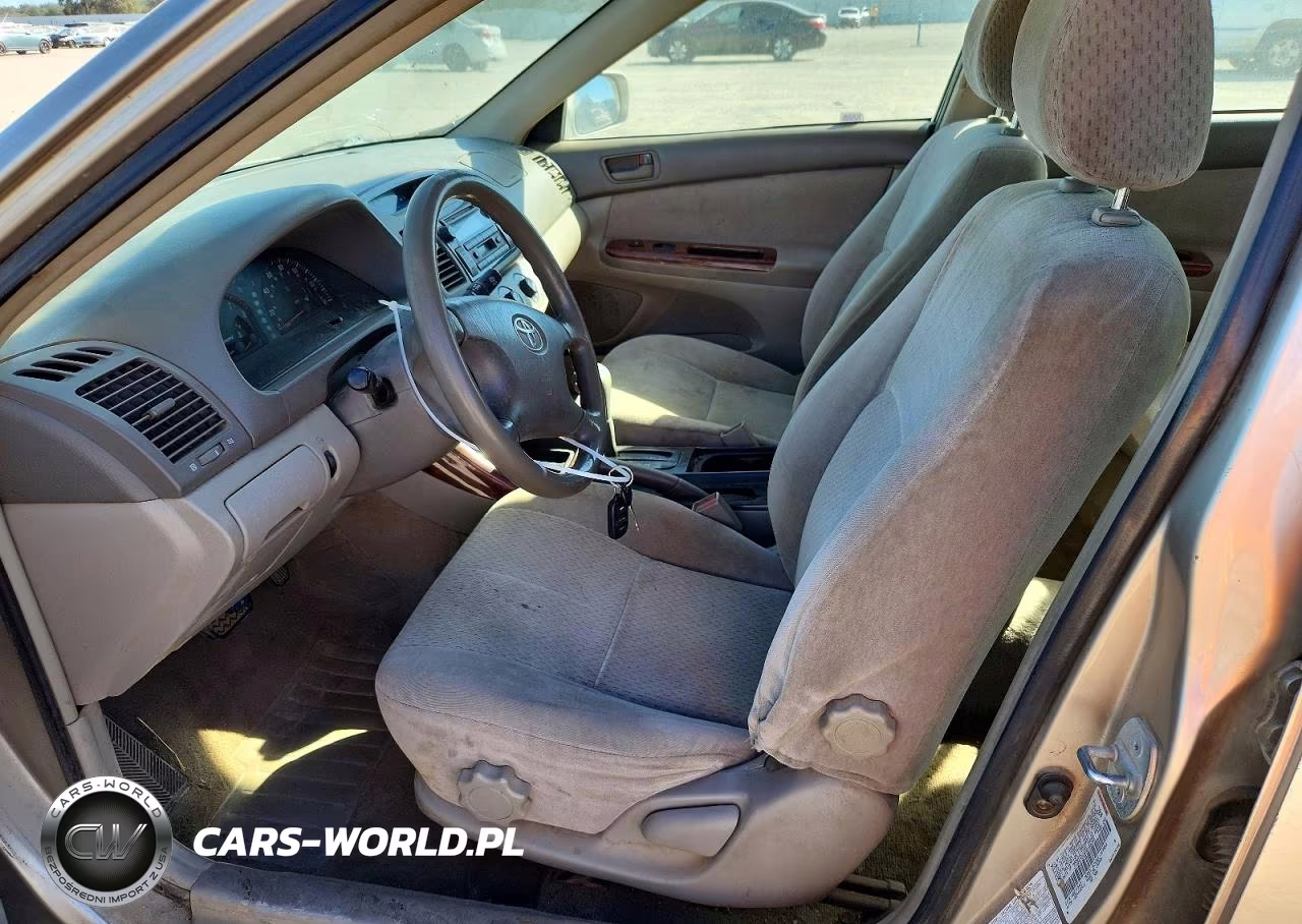 2003 Toyota Camry Le VIN:JTDBE32K930169299 - 7