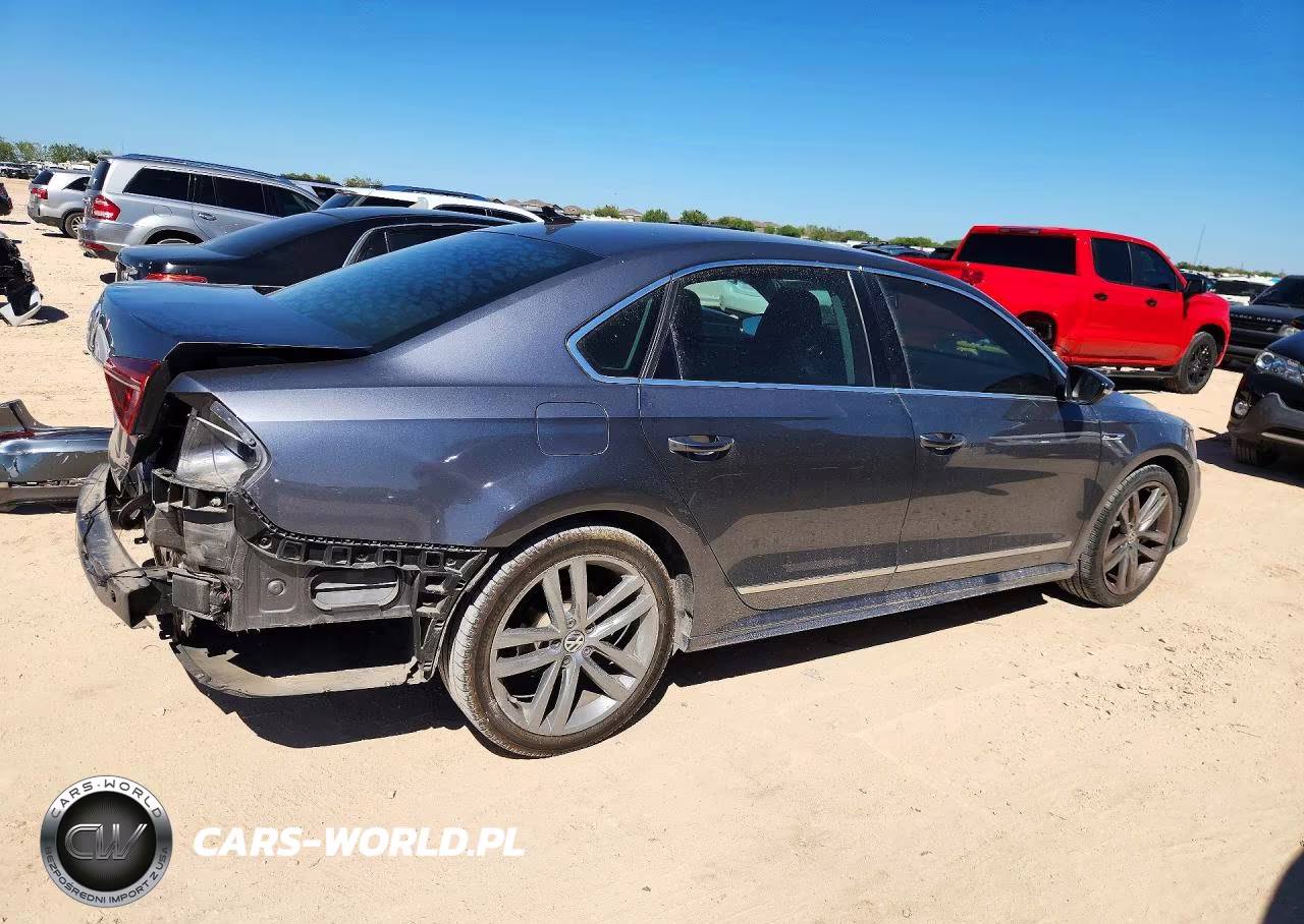 2017 Volkswagen Passat R-Line VIN:1VWDT7A33HC063238 - 3