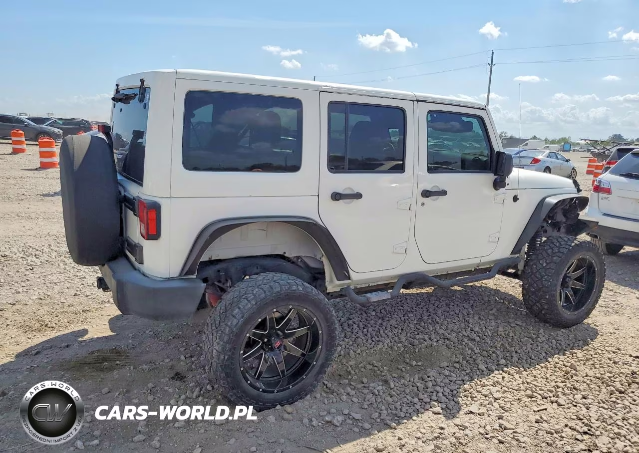 2012 Jeep Wrangler Unlimited Sport VIN:1C4HJWDG5CL101032 - 3
