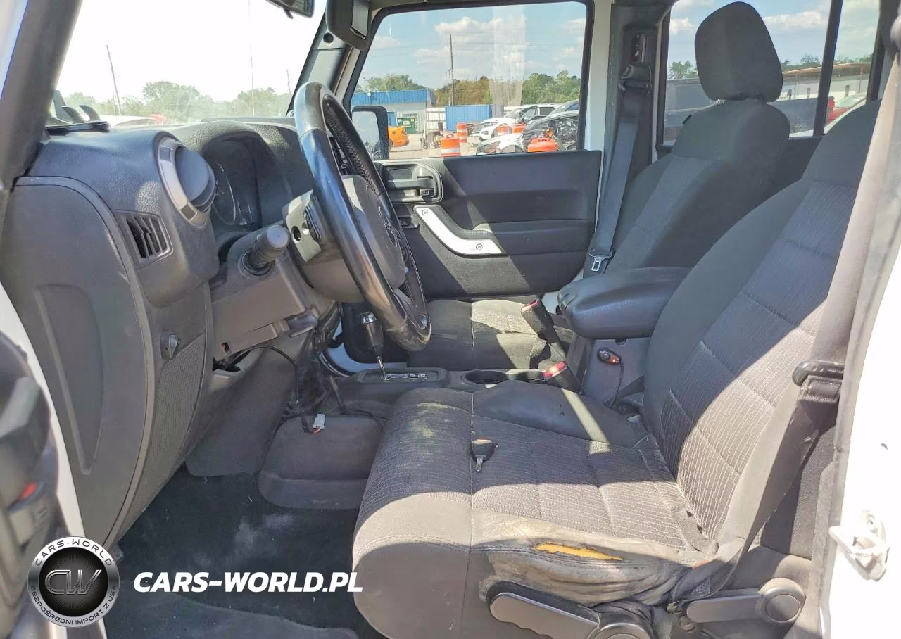 2012 Jeep Wrangler Unlimited Sport VIN:1C4HJWDG5CL101032 - 7