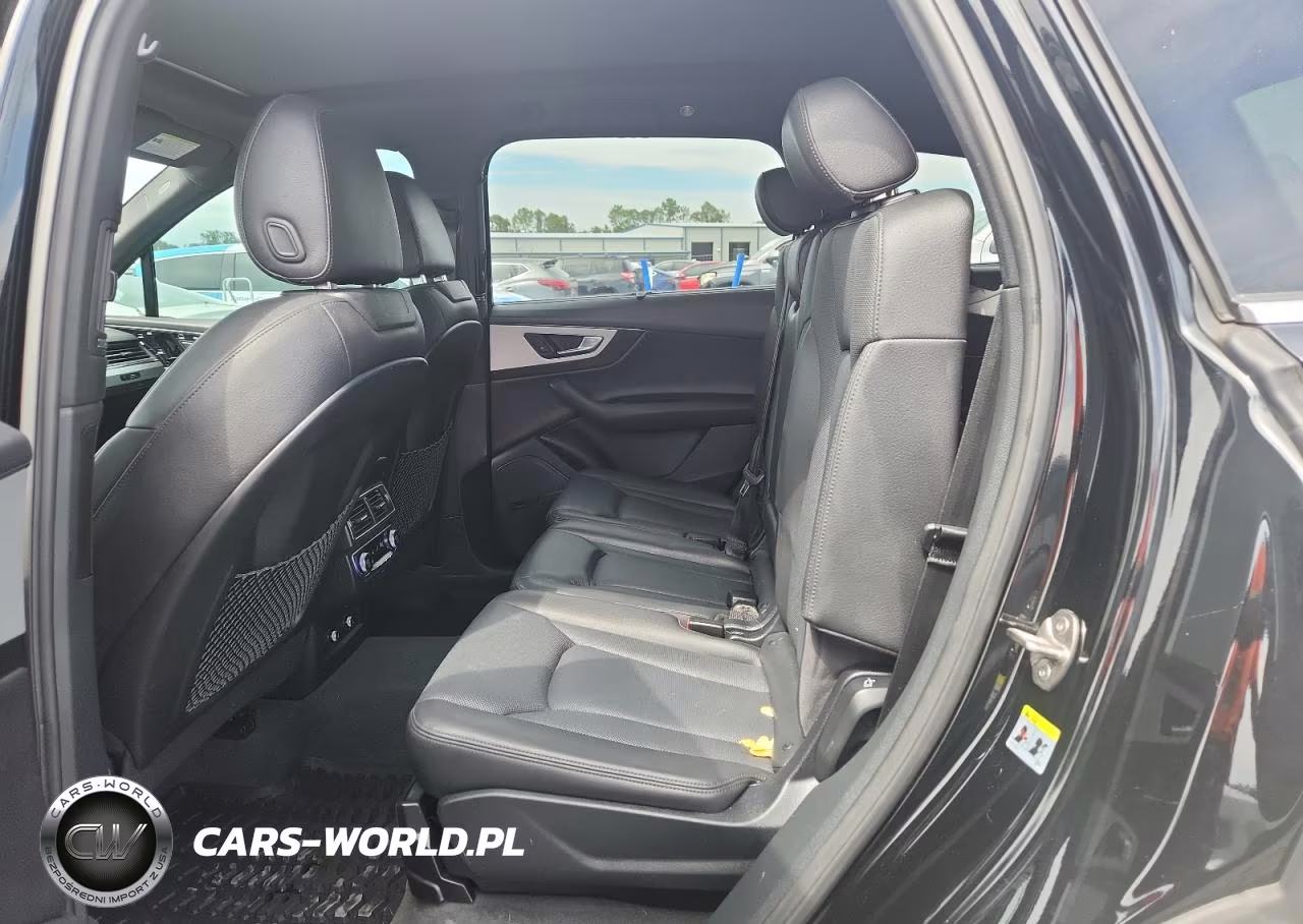2019 Audi Q7 Premium Plus VIN:WA1LHAF70KD032128 - 11