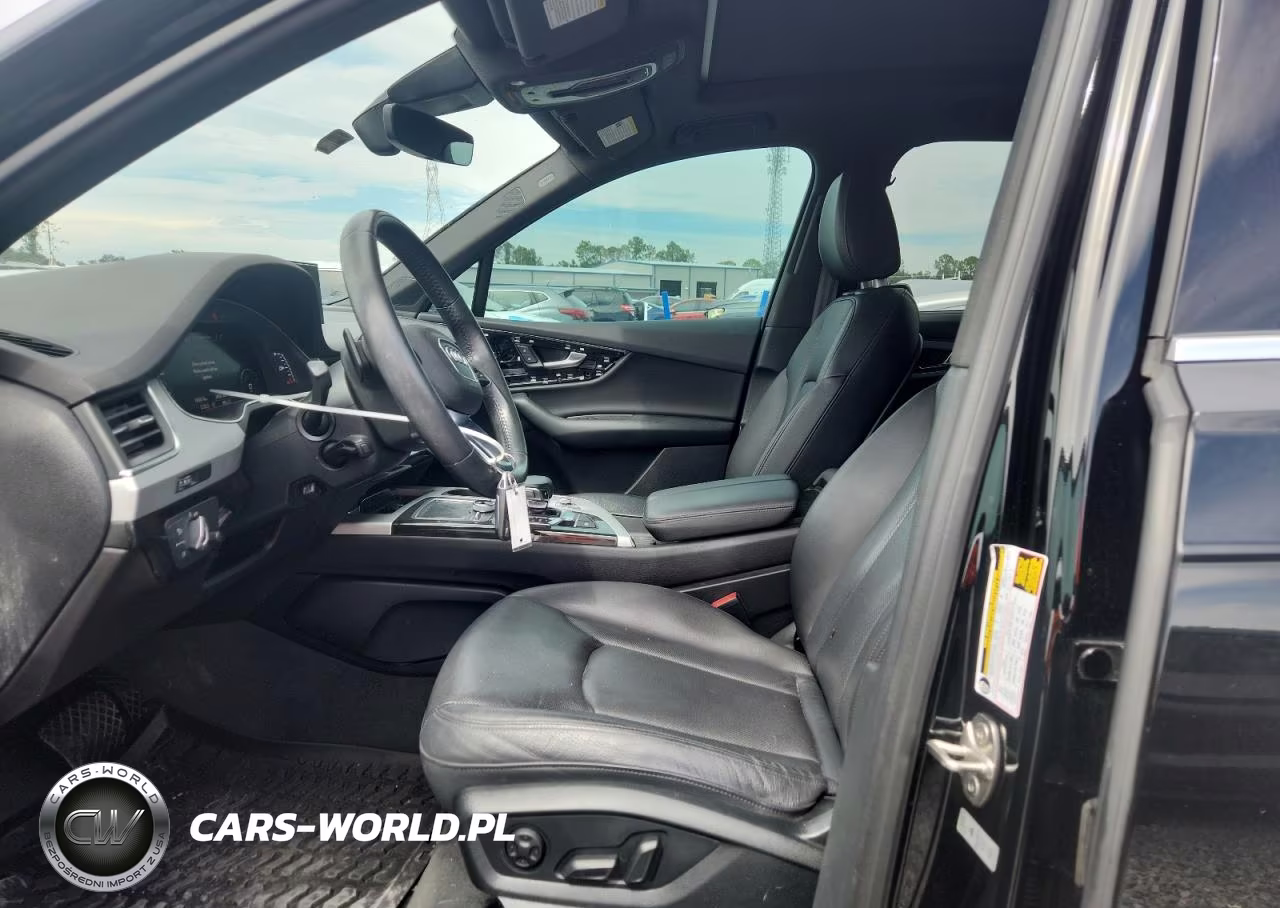 2019 Audi Q7 Premium Plus VIN:WA1LHAF70KD032128 - 7