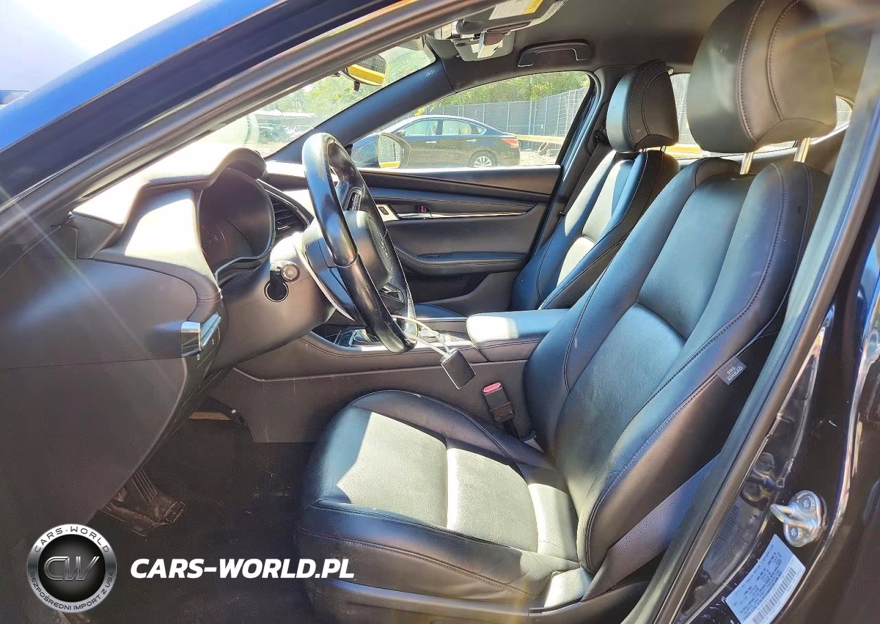 2019 Mazda 3 Preferred VIN:JM1BPAMM3K1118077 - 7