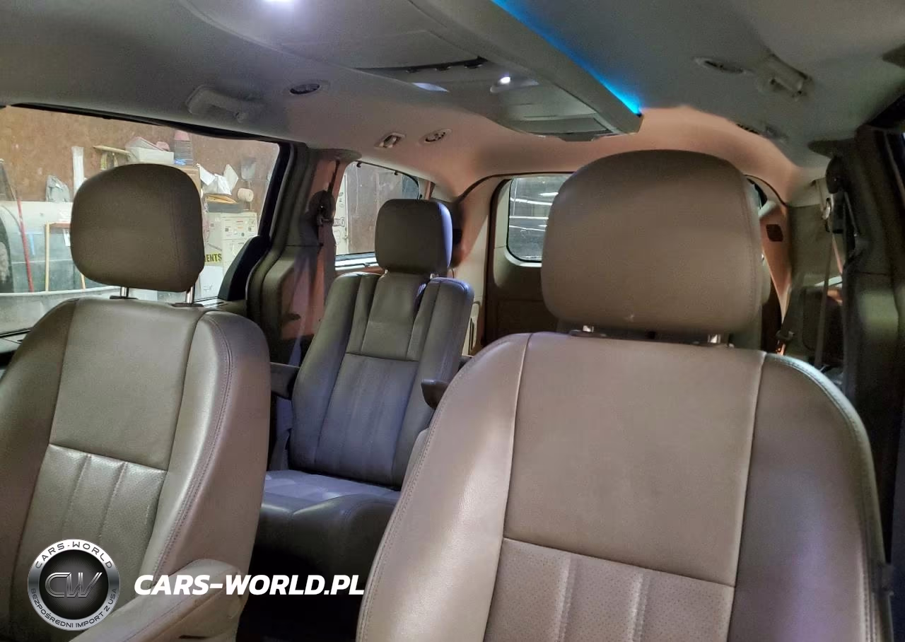 2011 Chrysler Town & Country Touring L VIN:2A4RR8DG3BR605183 - 10