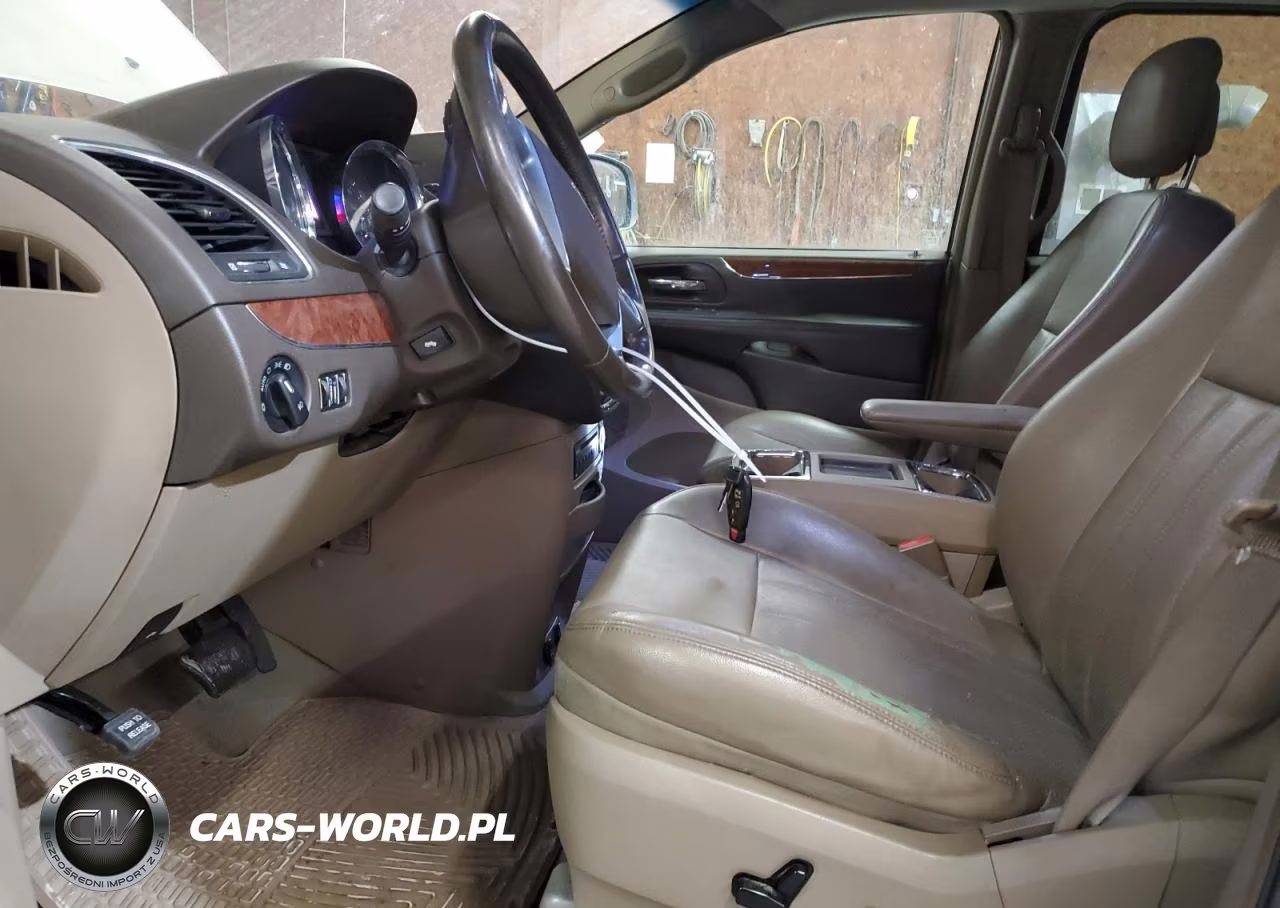 2011 Chrysler Town & Country Touring L VIN:2A4RR8DG3BR605183 - 7