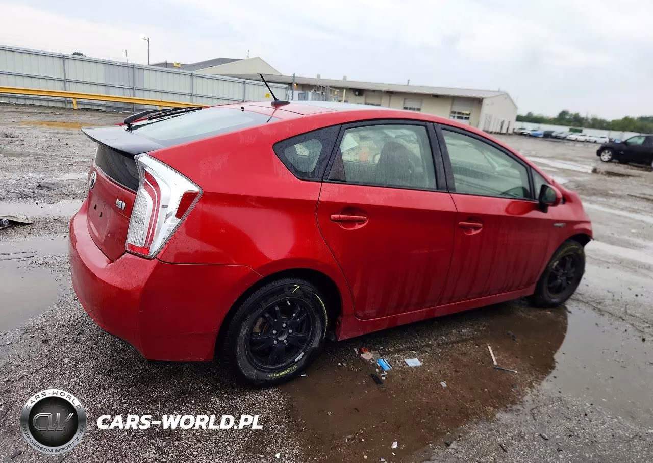 2014 Toyota Prius Three VIN:JTDKN3DU8E1743080 - 3