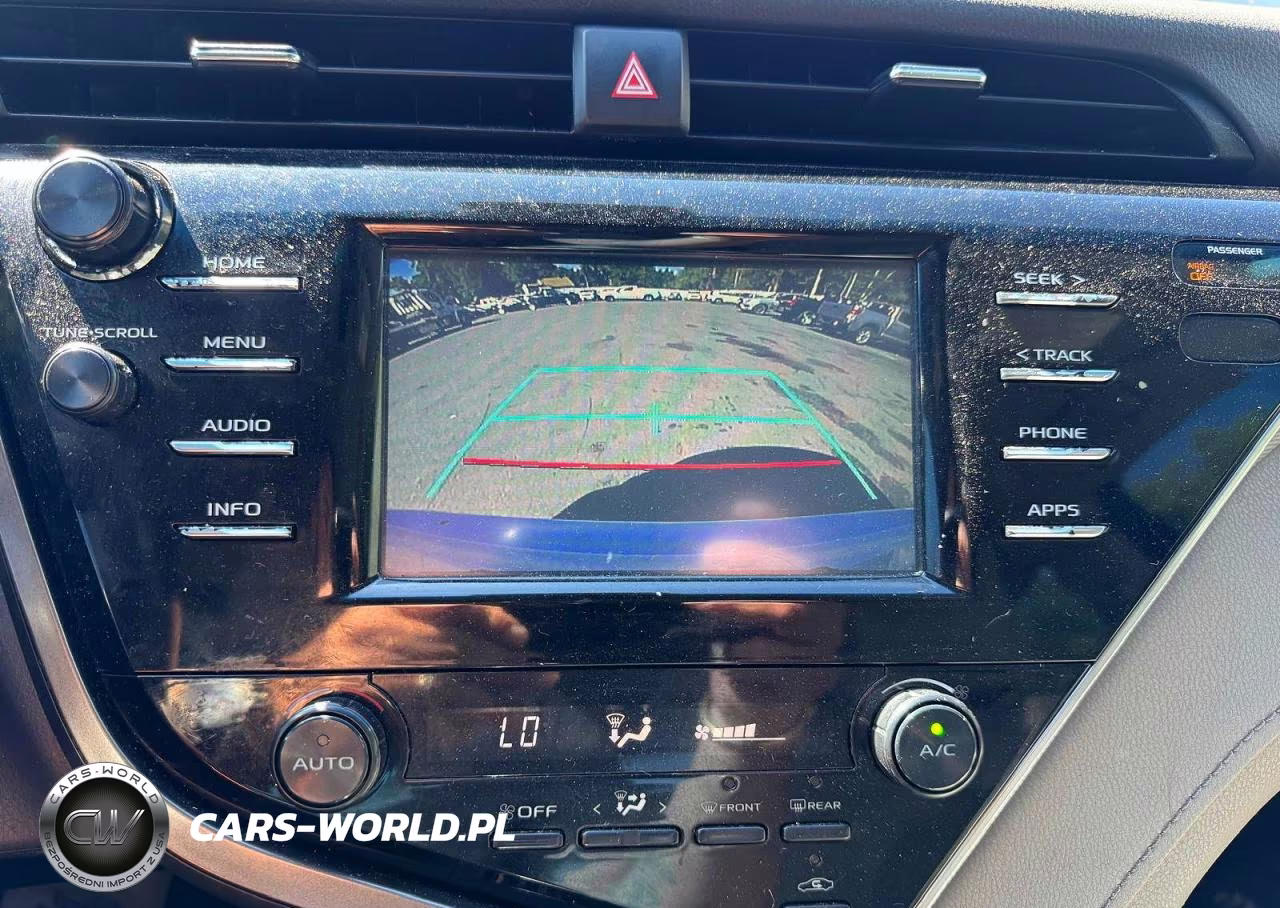 2018 Toyota Camry Se VIN:4T1B11HK8JU567855 - 10