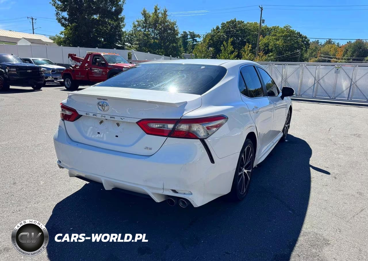 2018 Toyota Camry Se VIN:4T1B11HK8JU567855 - 3