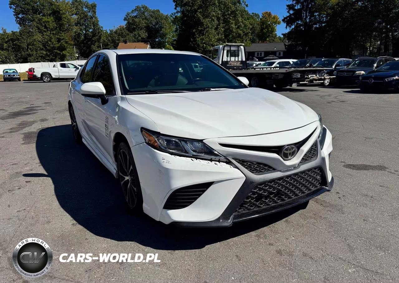 2018 Toyota Camry Se VIN:4T1B11HK8JU567855 - 4