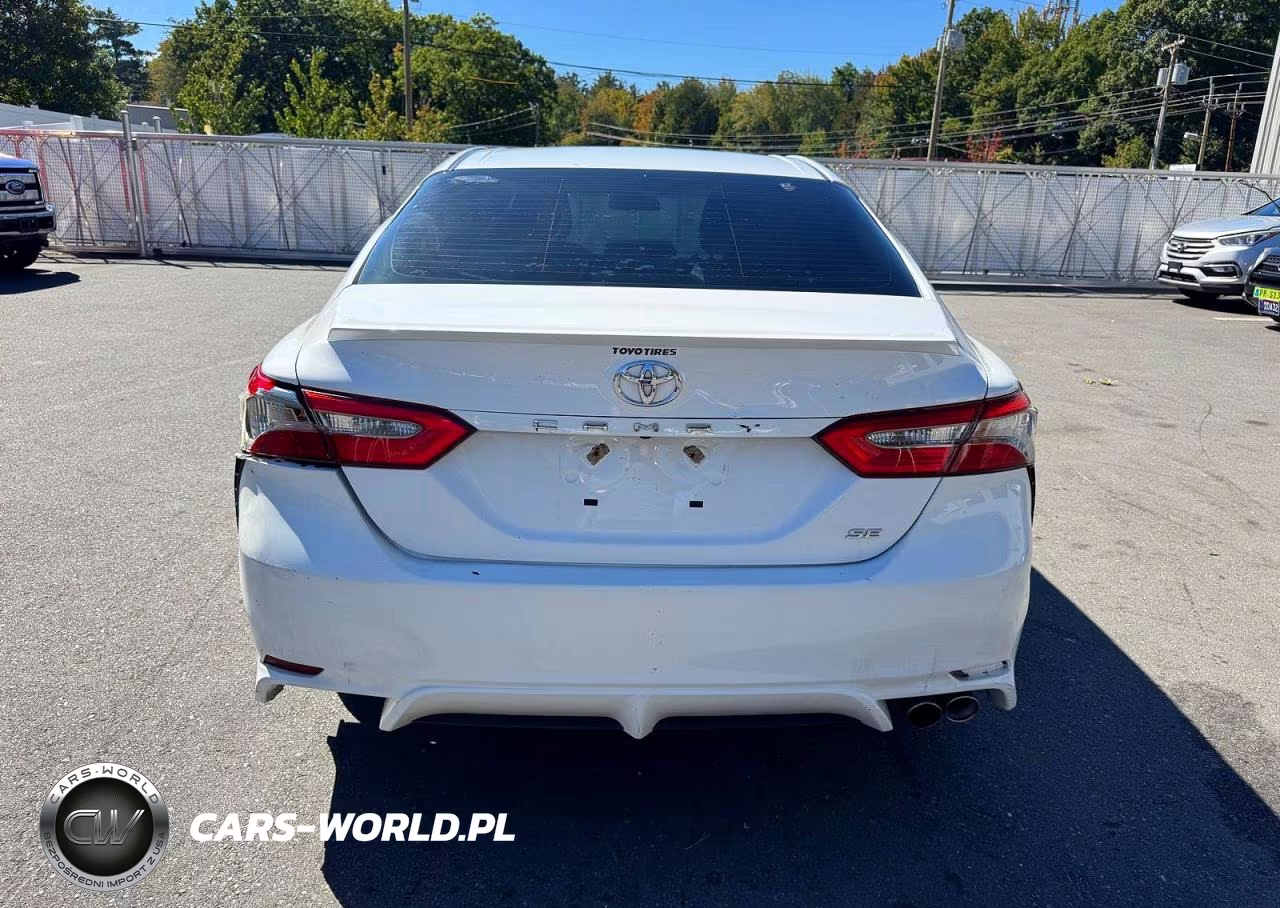 2018 Toyota Camry Se VIN:4T1B11HK8JU567855 - 5