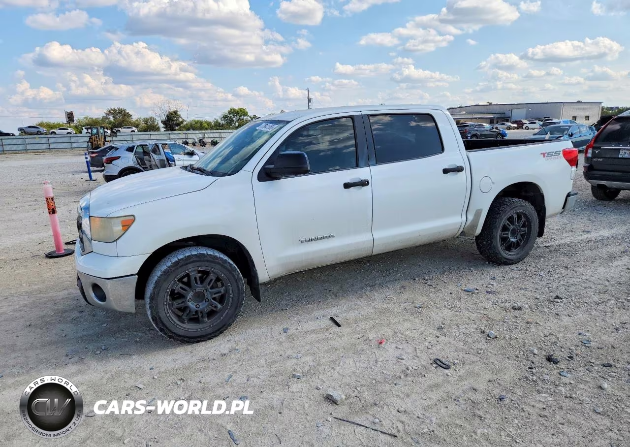 2013 Toyota Tundra Crewmax Sr5