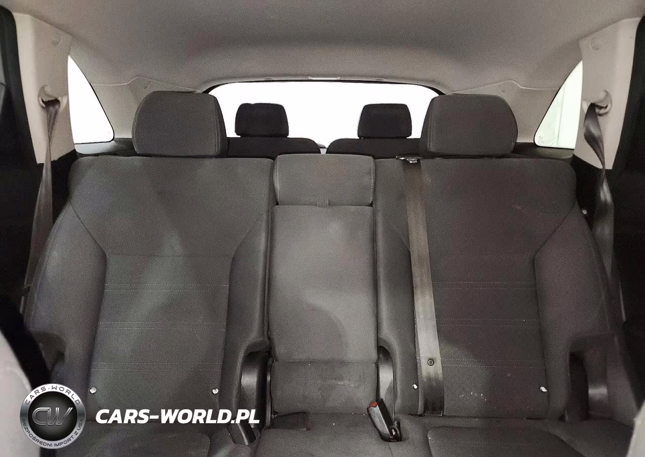 2019 Kia Sorento L VIN:5XYPG4A31KG522949 - 10