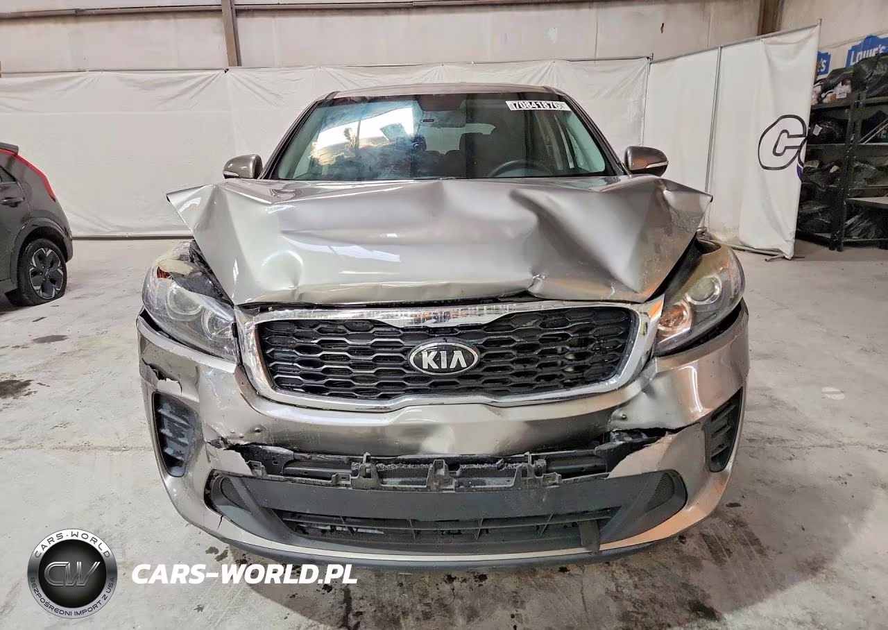 2019 Kia Sorento L VIN:5XYPG4A31KG522949 - 5