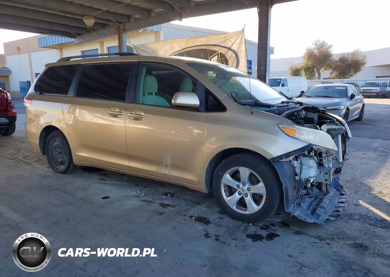 2011 Toyota Sienna Le VIN:5TDKK3DC3BS034345 - 4