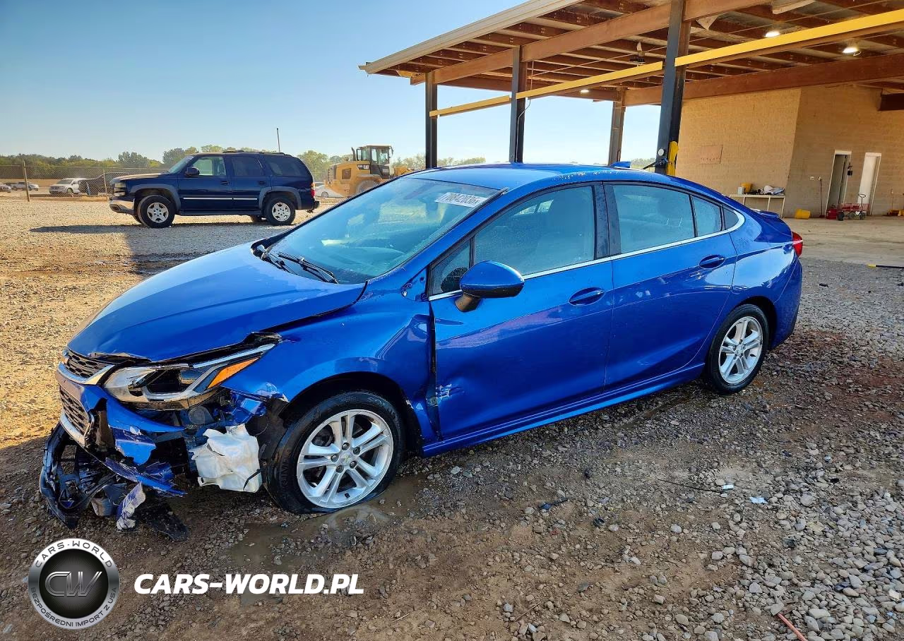 2018 Chevrolet Cruze Lt VIN:1G1BE5SM0J7236950 - 1