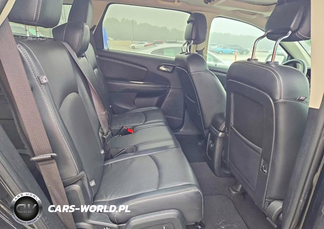 2018 Dodge Journey Crossroad VIN:3C4PDDGG5JT504450 - 10
