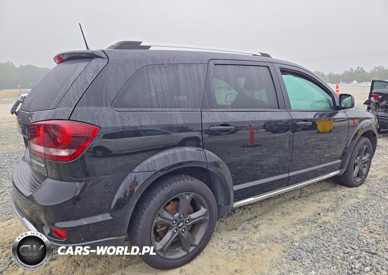 2018 Dodge Journey Crossroad VIN:3C4PDDGG5JT504450 - 3