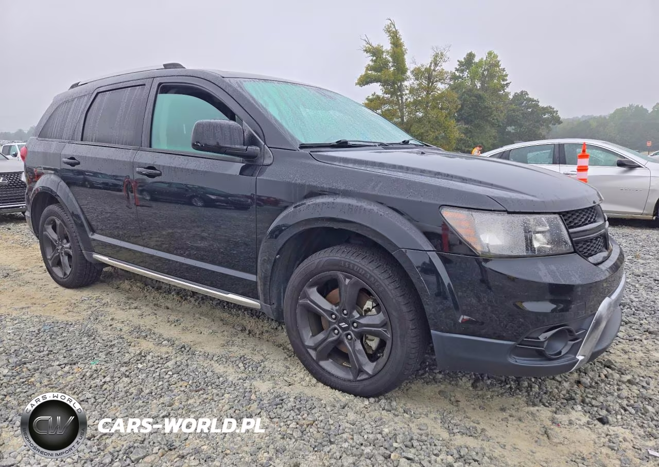2018 Dodge Journey Crossroad VIN:3C4PDDGG5JT504450 - 4