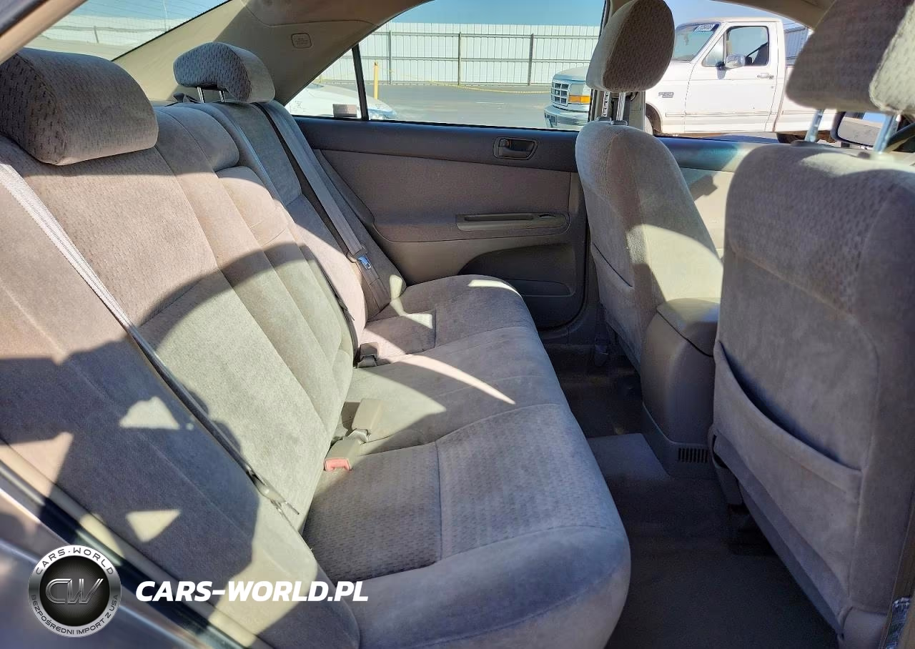 2002 Toyota Camry Le VIN:4T1BE30K62U025862 - 10