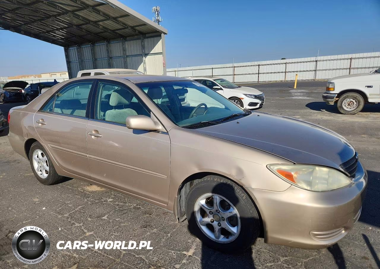 2002 Toyota Camry Le VIN:4T1BE30K62U025862 - 4