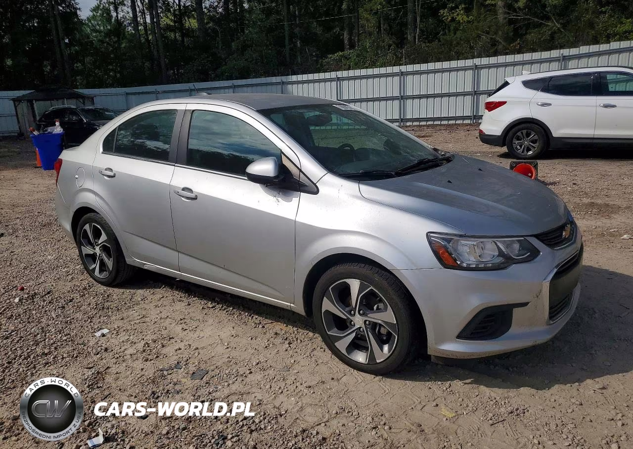 2017 Chevrolet Sonic Premier VIN:1G1JF5SB8H4120141 - 4