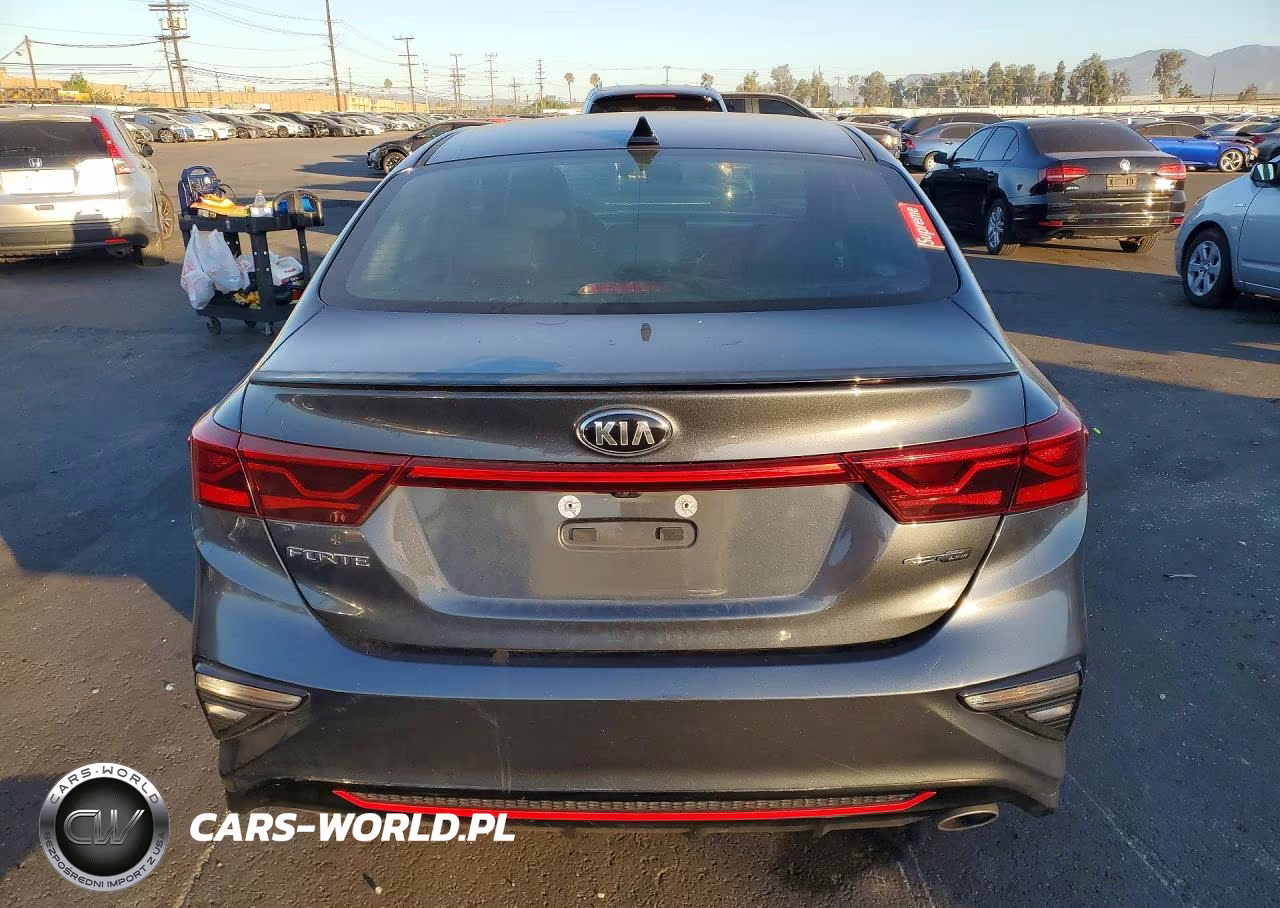 2020 Kia Forte Gt Line VIN:3KPF34AD4LE228783 - 6