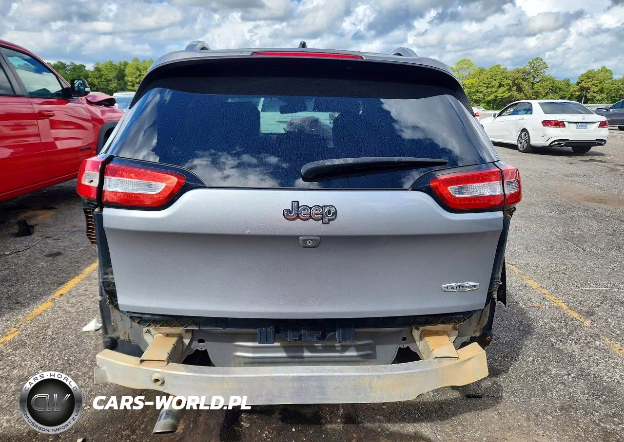 2015 Jeep Cherokee Latitude VIN:1C4PJLCB6FW539934 - 6