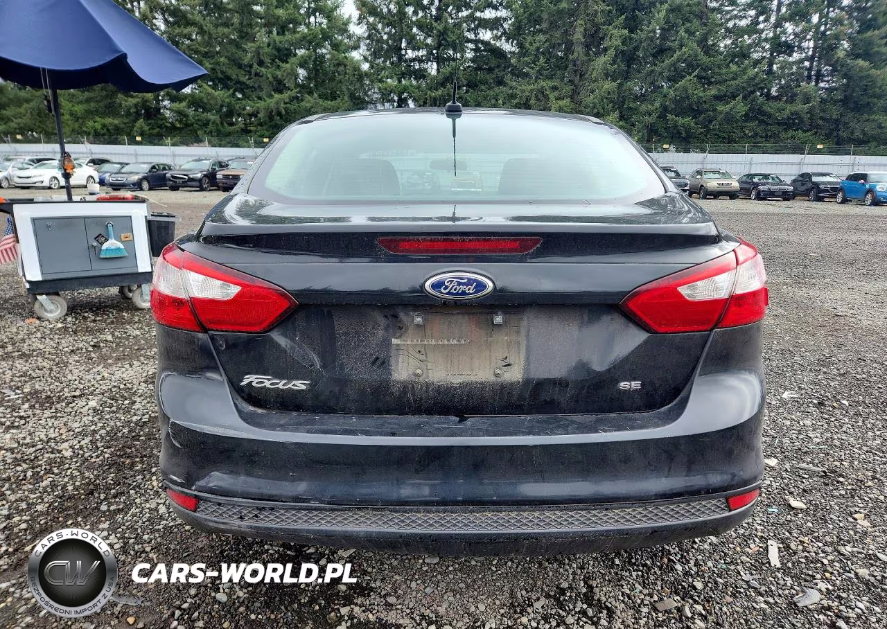 2014 Ford Focus Se VIN:1FADP3F22EL392255 - 6