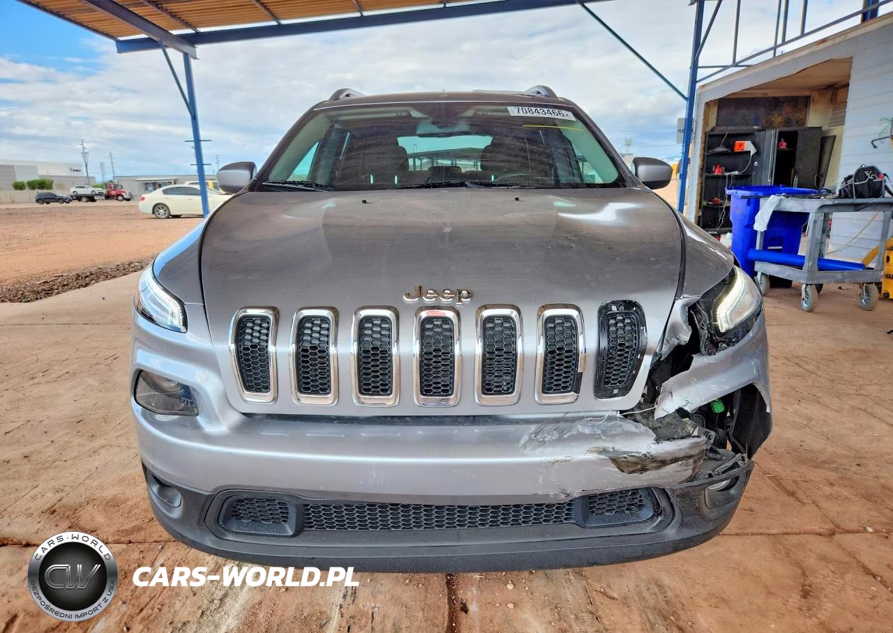 2016 Jeep Cherokee Latitude VIN:1C4PJLCB2GW216398 - 5