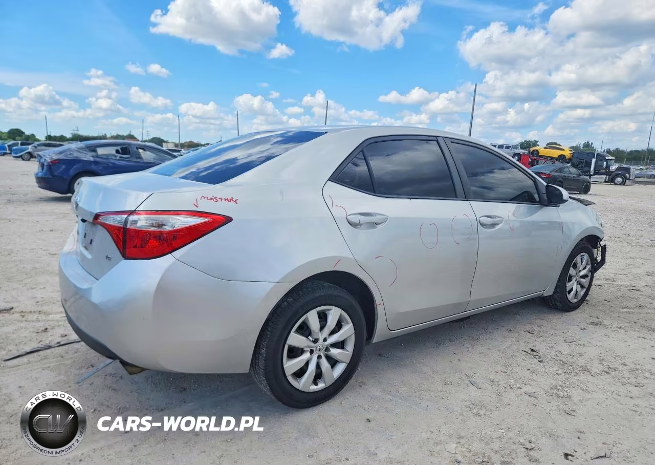2014 Toyota Corolla Le VIN:5YFBURHE1EP079368 - 3