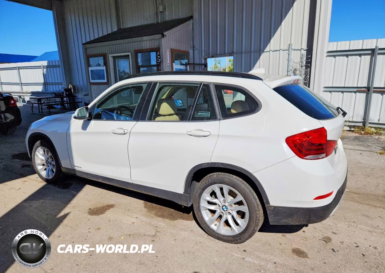 2015 BMW X1 xDrive28I VIN:WBAVL1C51FVY25449 - 2
