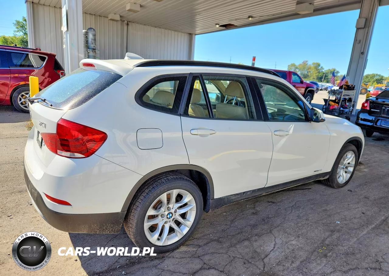 2015 BMW X1 xDrive28I VIN:WBAVL1C51FVY25449 - 3
