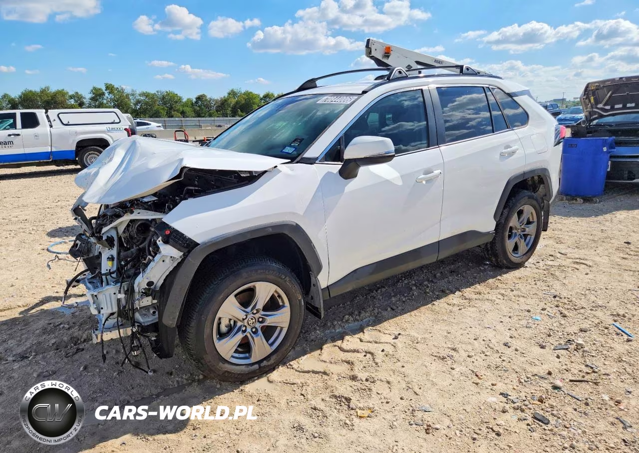 2025 Toyota Rav4 Xle – zdjęcie 1 z 13