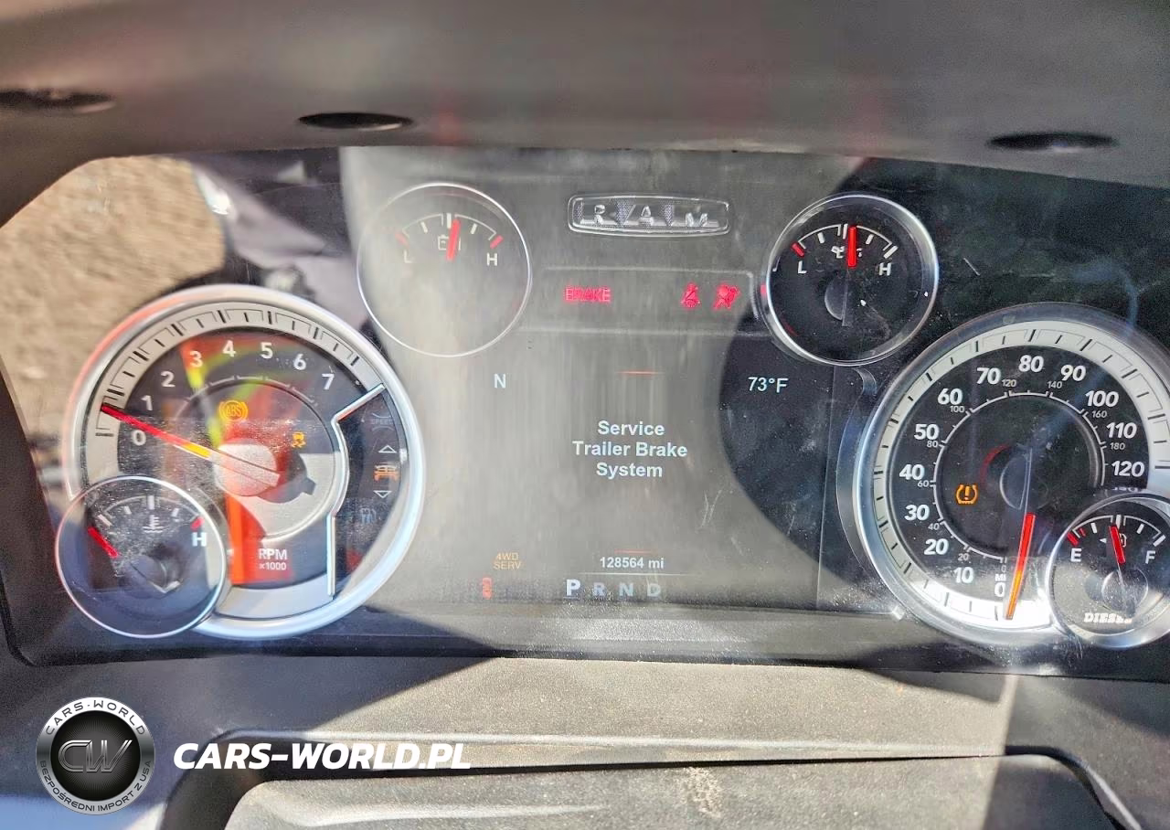 2015 Ram 2500 St VIN:3C6UR5HL0FG651367 - 9