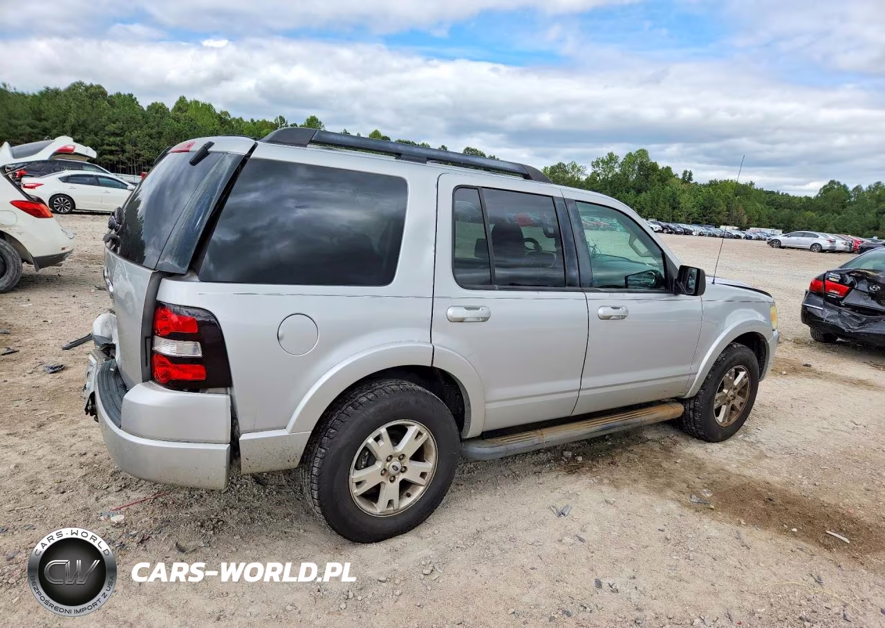 2010 Ford Explorer Xlt VIN:1FMEU6DE1AUA01005 - 3