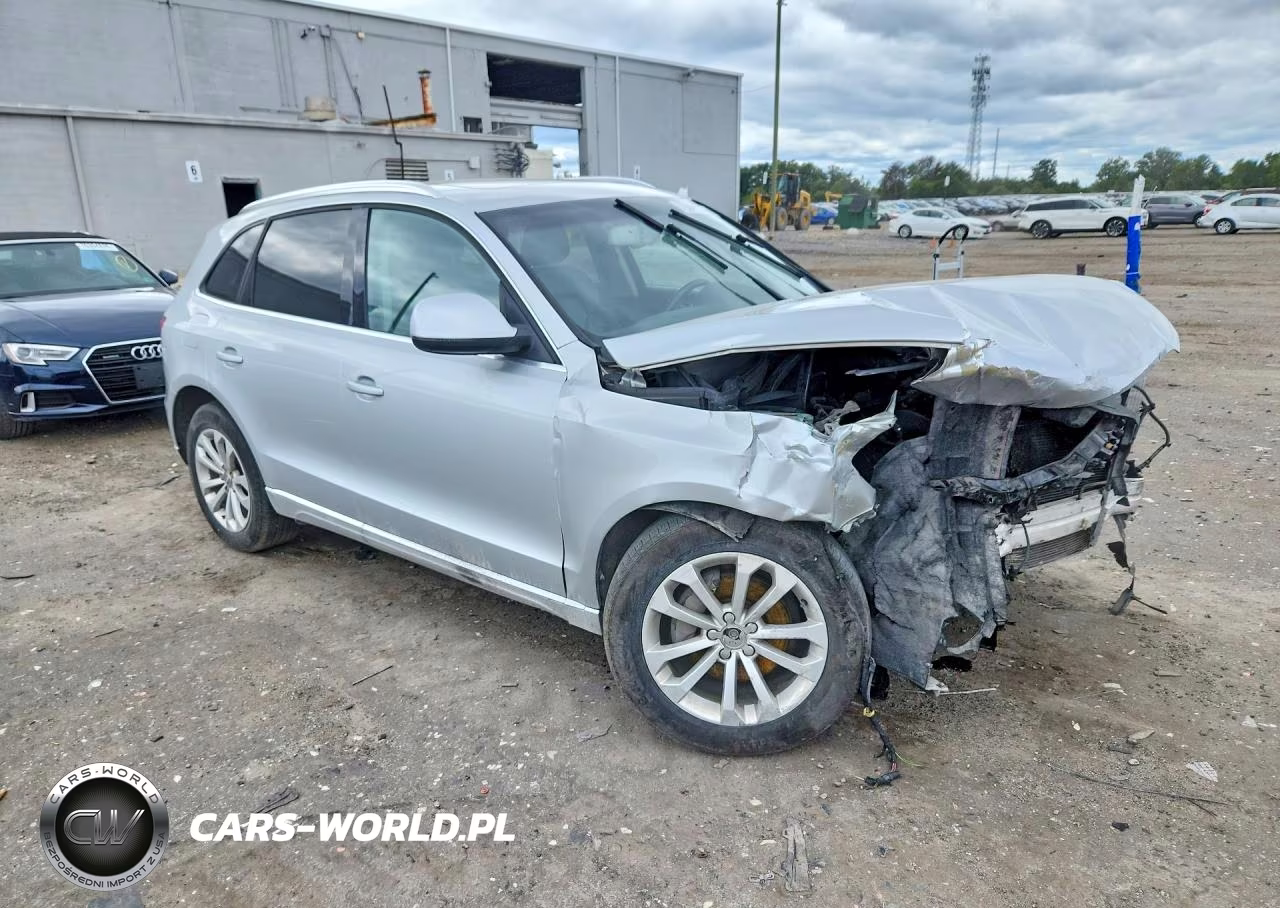 2014 Audi Q5 Premium Plus VIN:WA1LFAFP1EA063870 - 4